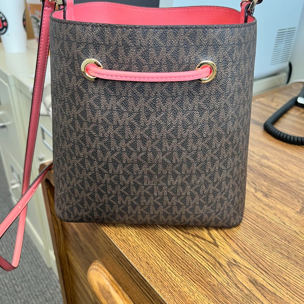 Authentic Michael Kors Cross Body Purse